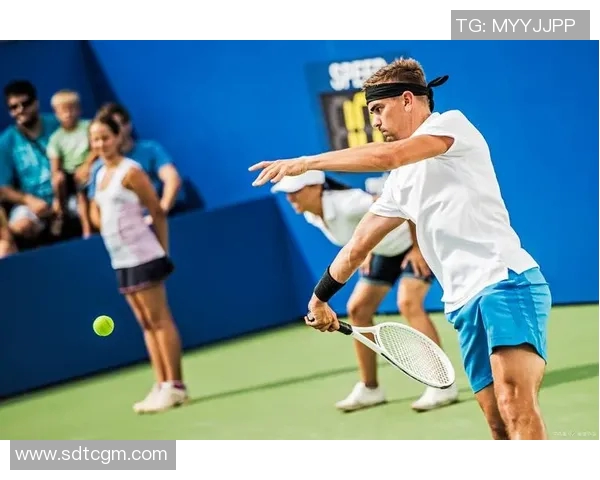 广州网球队的默契配合揭秘网球巨献背后的团队精神与训练故事